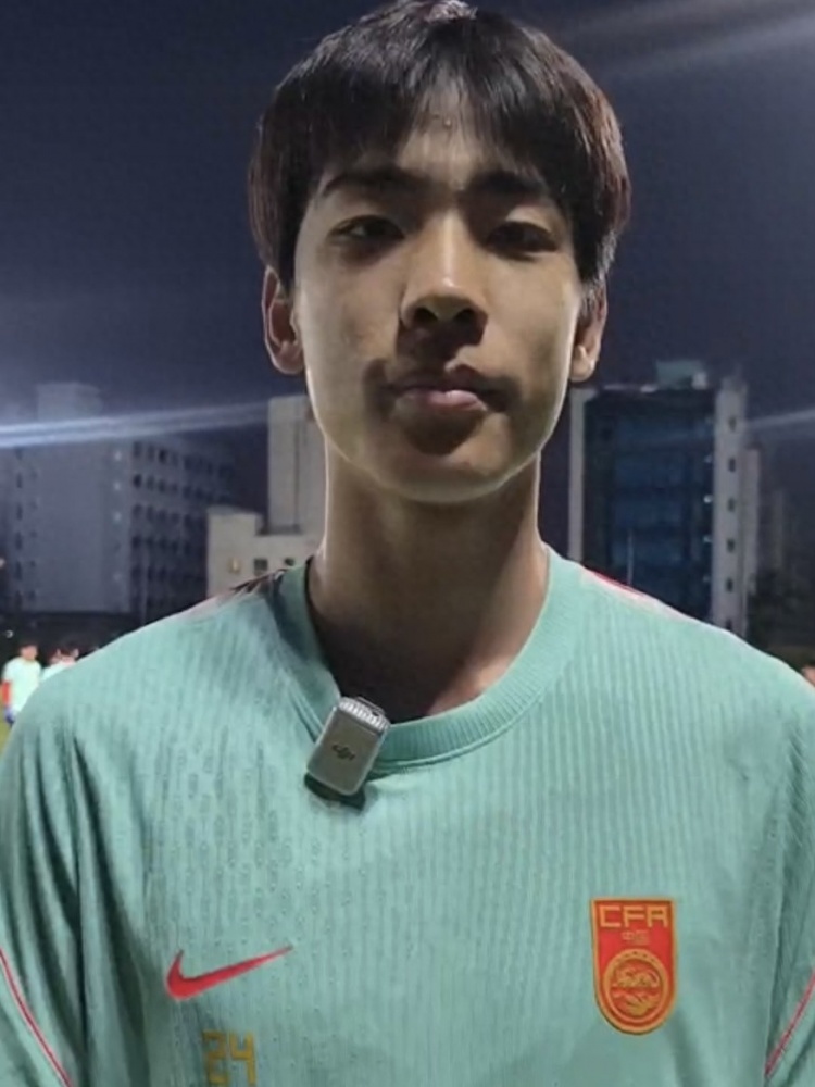 国足小将朱鹏宇:虚心学习,期待客场取胜