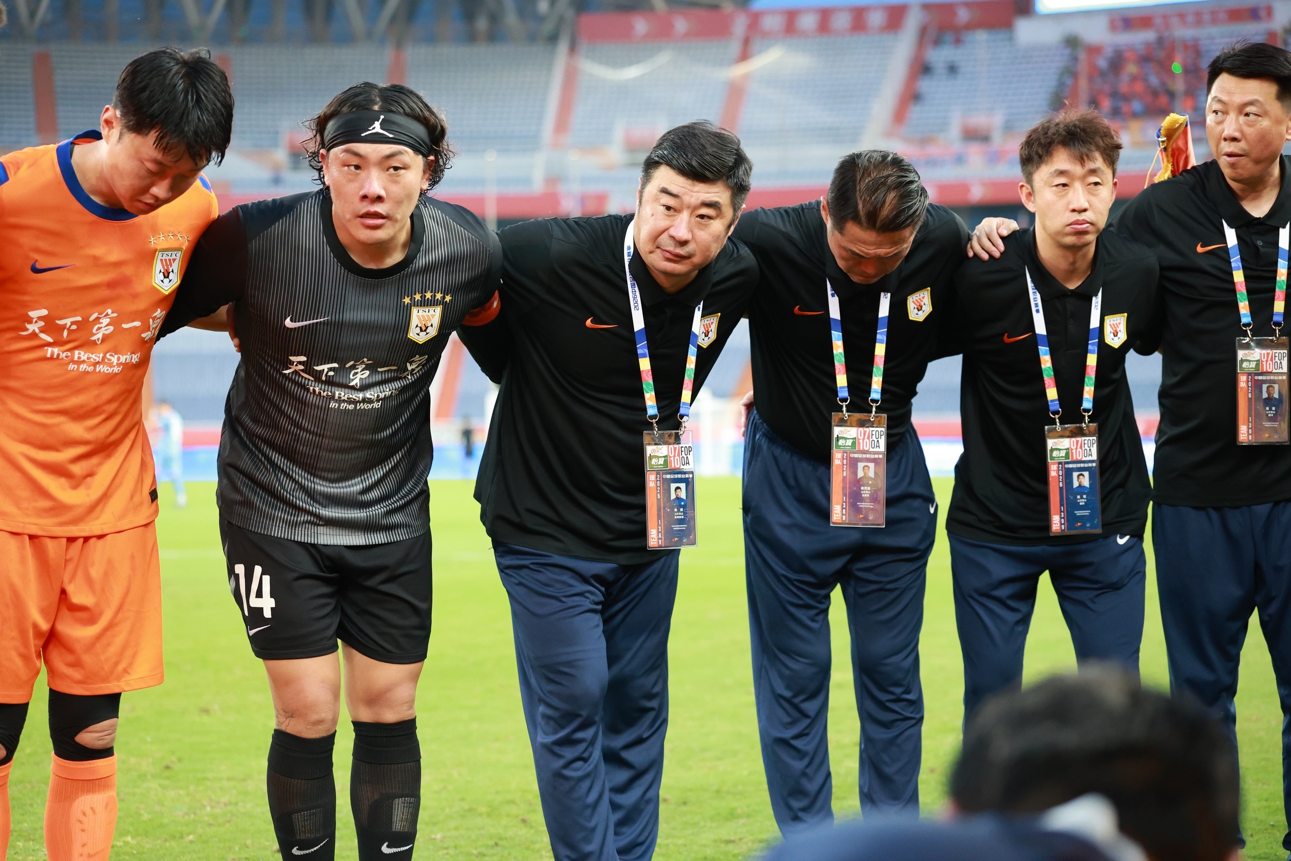 泰山队伤病潮来袭,仅18人合练备战河南